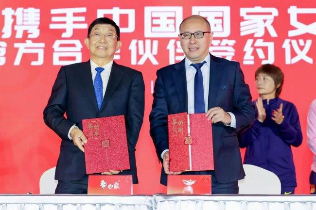 影视和舞台的双向互补，其中，又藏着什么联系呢？