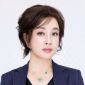 COS哈利·波特 2021-11-02 近日，在《哈利·波特》系列电影中出演德拉科·马尔福的演员汤姆·费尔顿在个人社交平台晒出了自己万圣节的造型：哈利·波特。